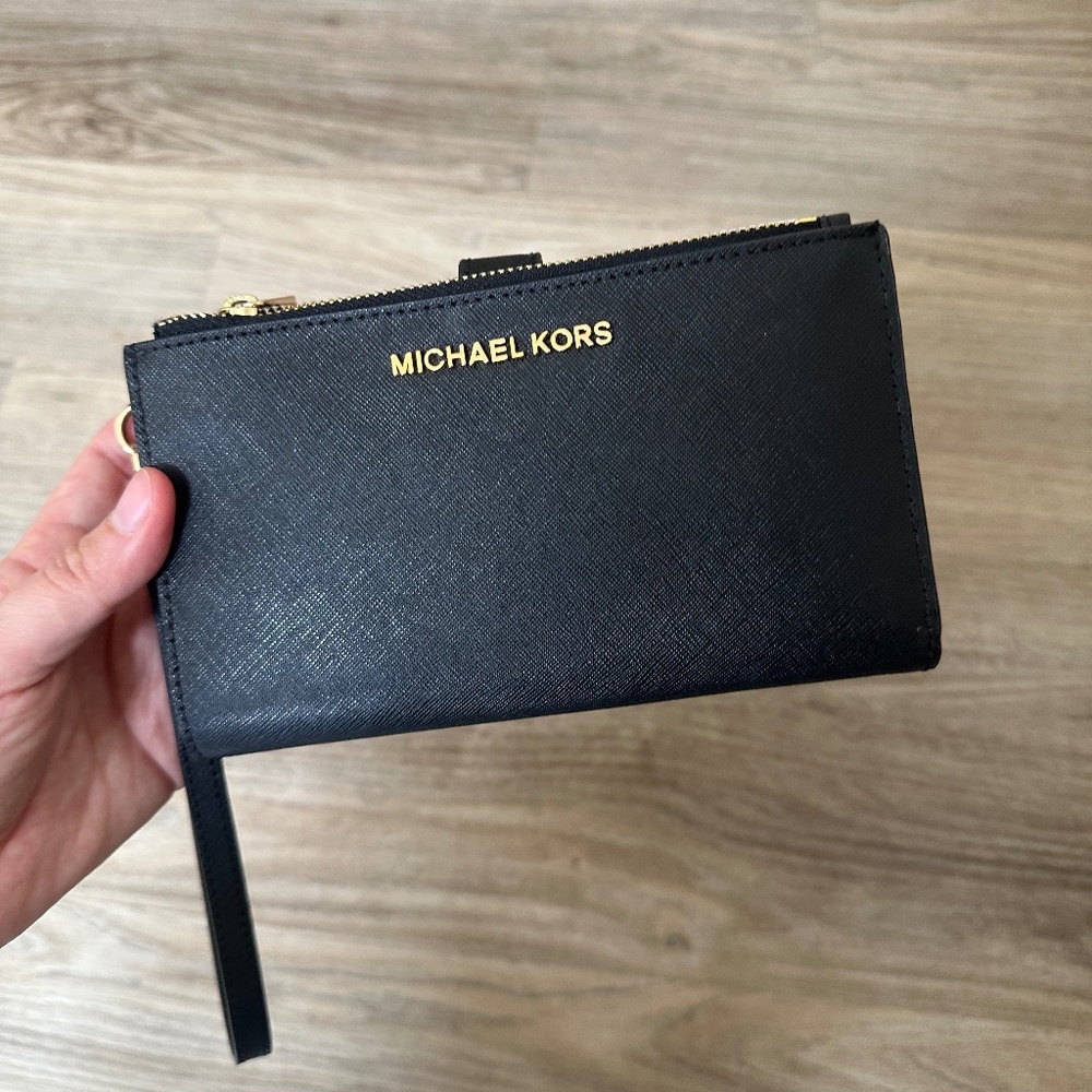 Michael Kors Wristlet